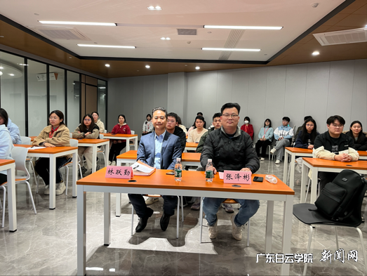 活动结束 合影留念.png