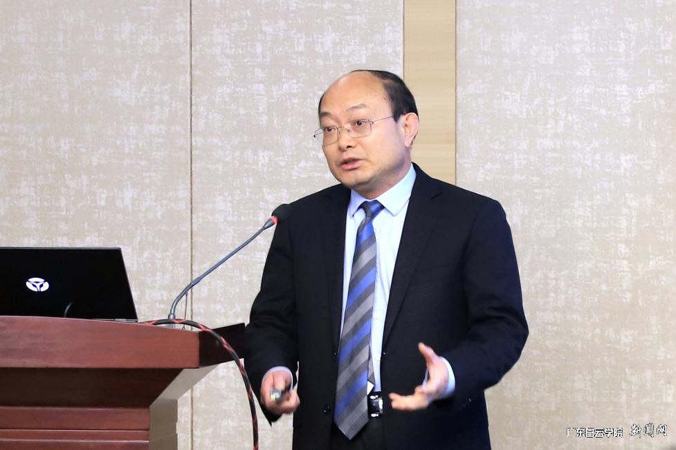 新学期“第一会”:落实“十四五”规划 聚焦高质量发展-校长讲话.png