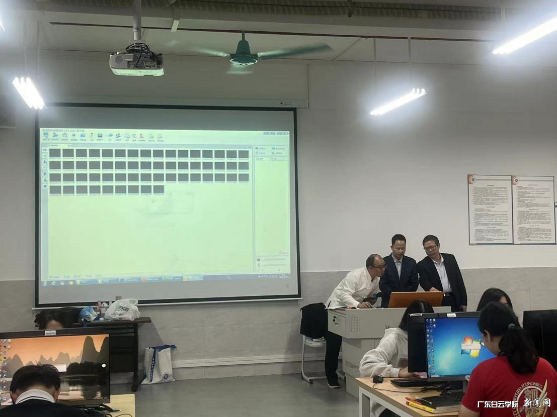 应用经济学院企业兼职教师走进课堂,联动育人,推出新招-交流操作方法.png